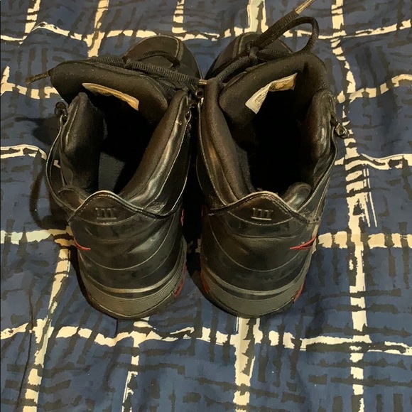 Sneakers - Picture 3 of 4